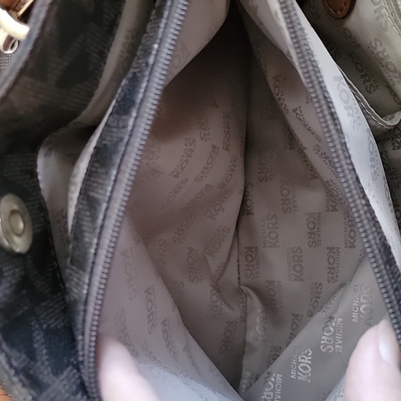 Michael Kors Handbag & Wallet - Picture 8 of 14